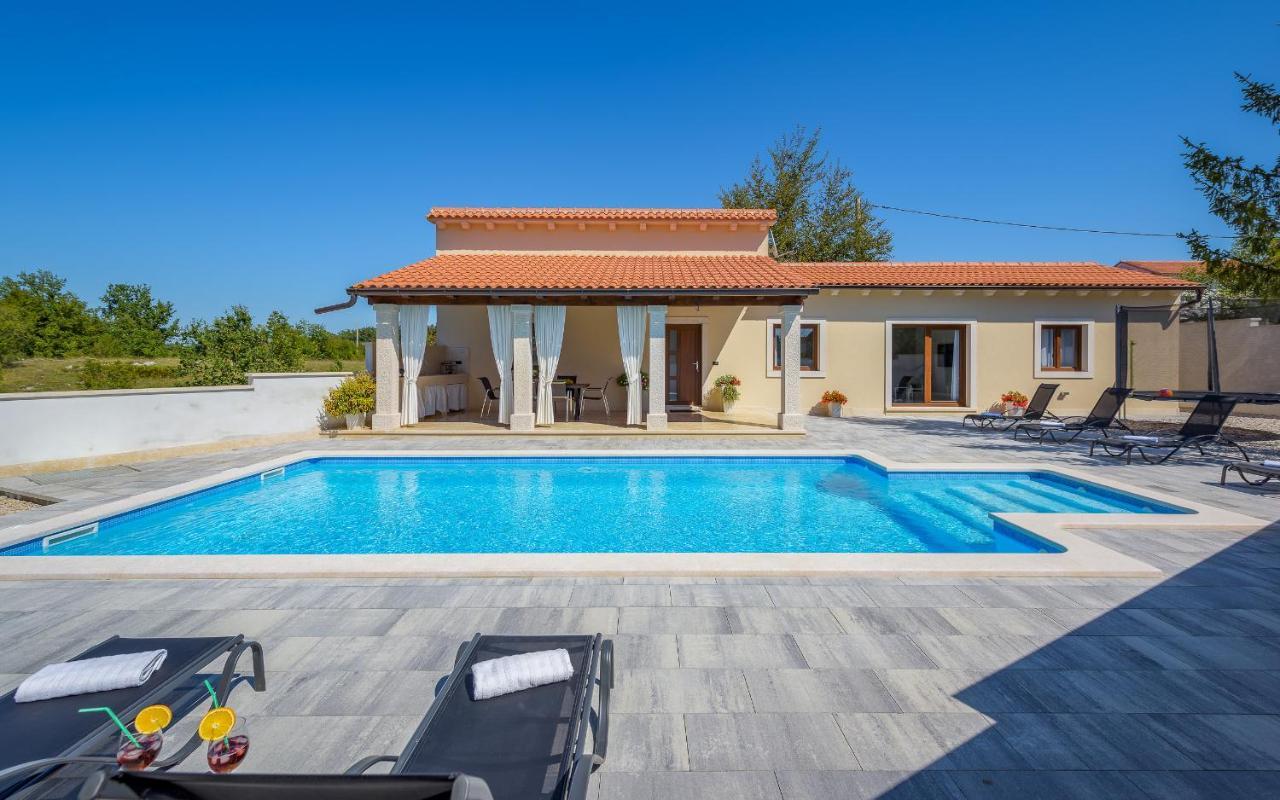 Villa Desapemani Žminj Zewnętrze zdjęcie
