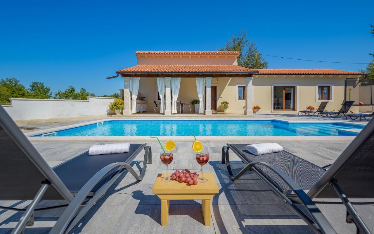 Villa Desapemani Žminj Zewnętrze zdjęcie