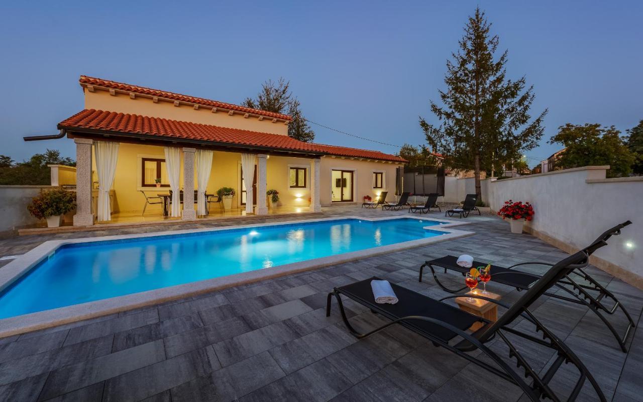 Villa Desapemani Žminj Zewnętrze zdjęcie