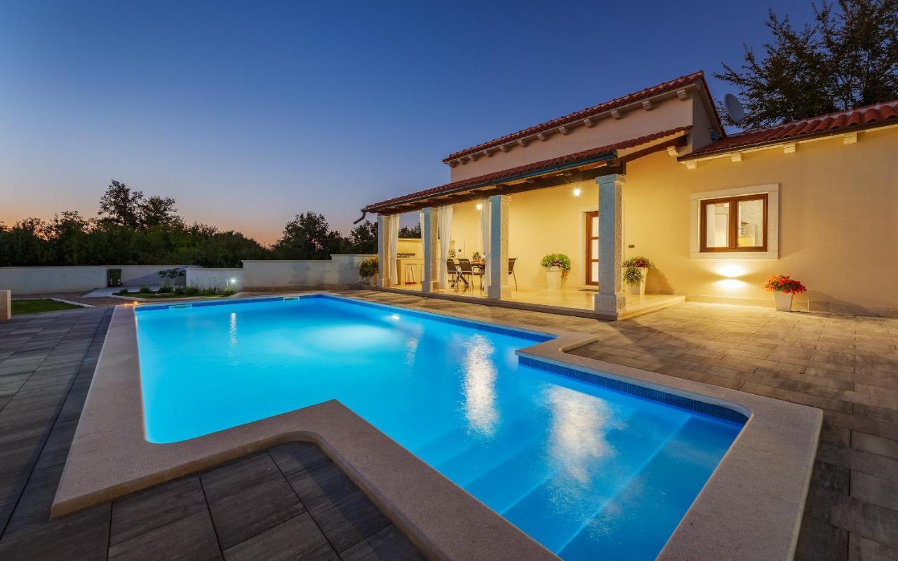 Villa Desapemani Žminj Zewnętrze zdjęcie